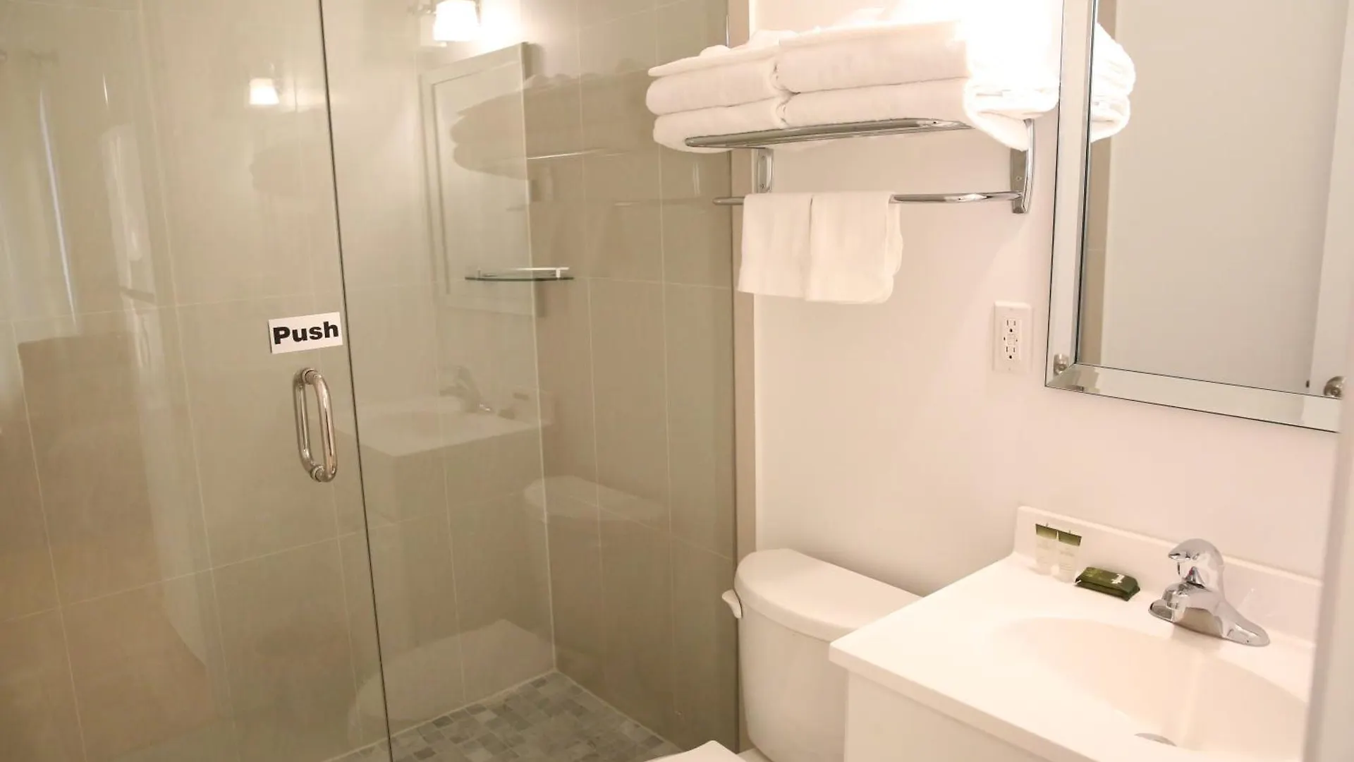 Bed and Breakfast Xiao Wang Toronto 4*,  Canada